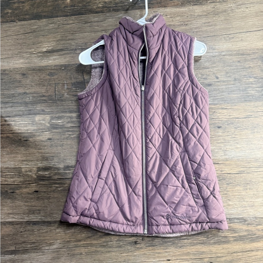 Free Country Quilted Reversible Vest in Dusty Purple